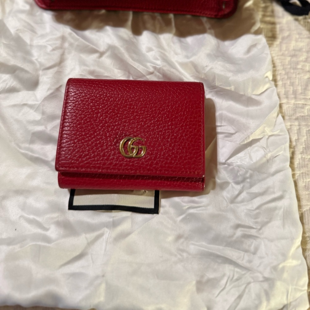 Gucci Crimson Leather Card Holder